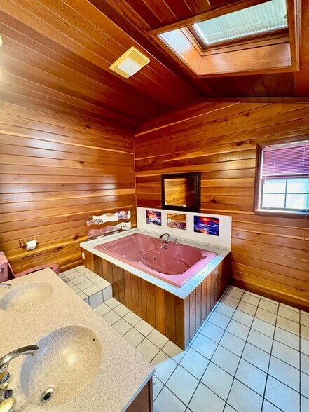 Building Photo - 76052 Crystal Dr