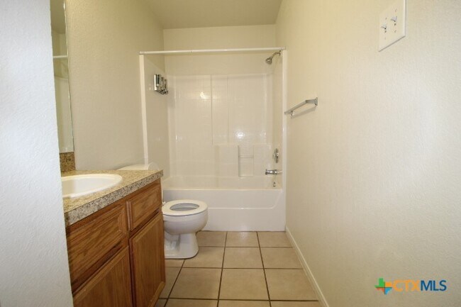 Building Photo - 4107 Primrose Dr