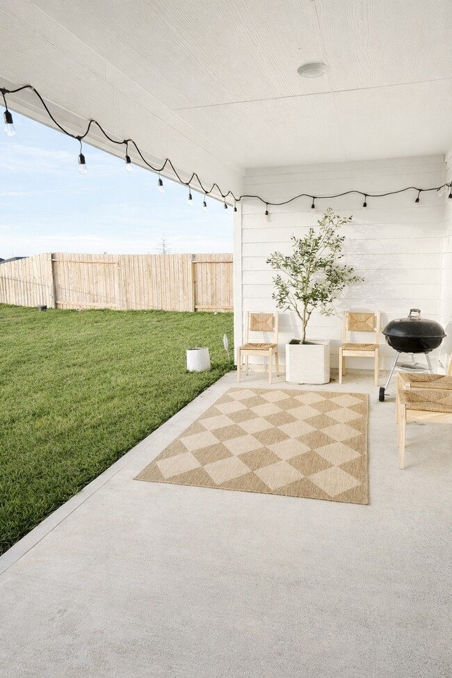 Building Photo - 8554 Tropical Breeze Wy