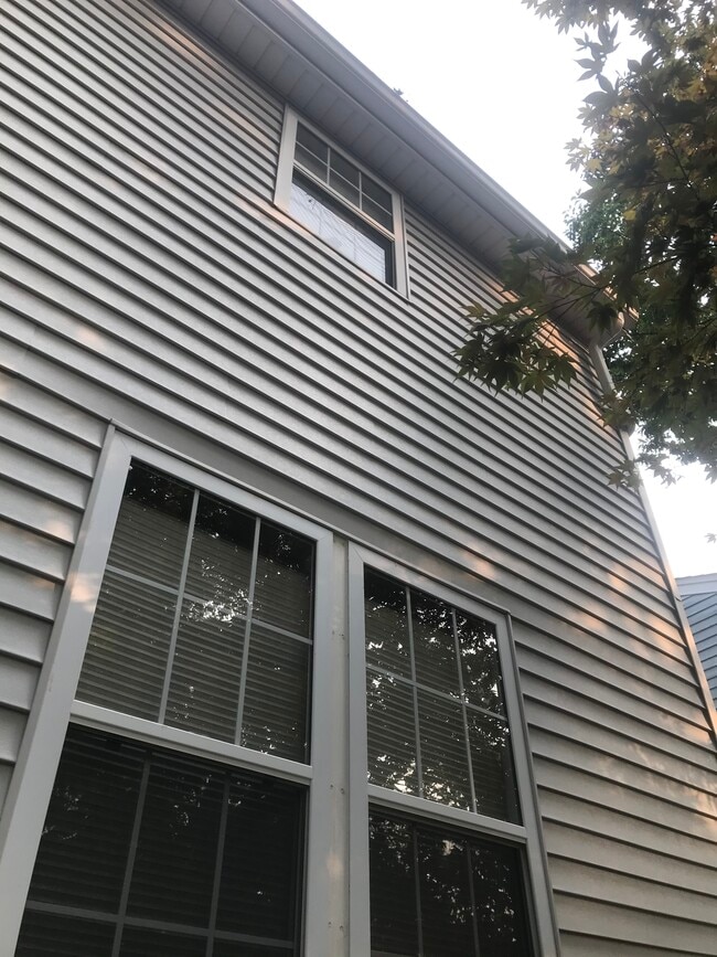 Building Photo - 16 Bowstring Way