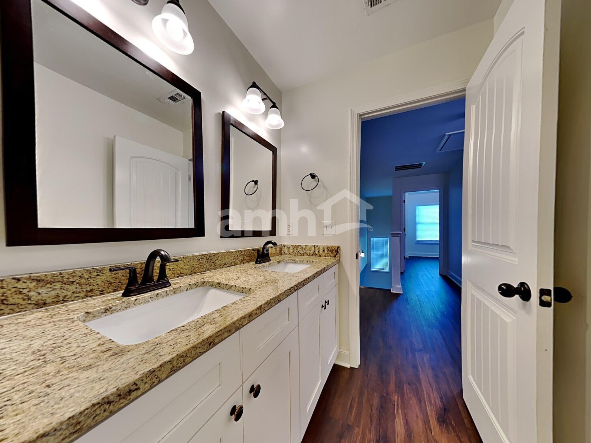 Building Photo - 44 Brookhill Ct