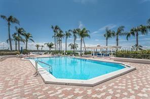 Building Photo - 5801 Bahia Del Mar Cir N