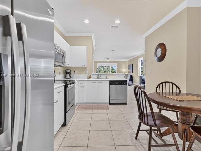 Building Photo - 2475 Cordoba Bend