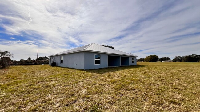 Building Photo - 3 Bed/2 Bath Duplex Gem in Sebring's Tranq...