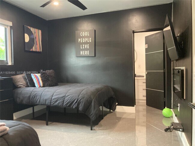 Building Photo - 7524 Mutiny Ave