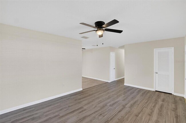 Building Photo - 311 NE 5th St