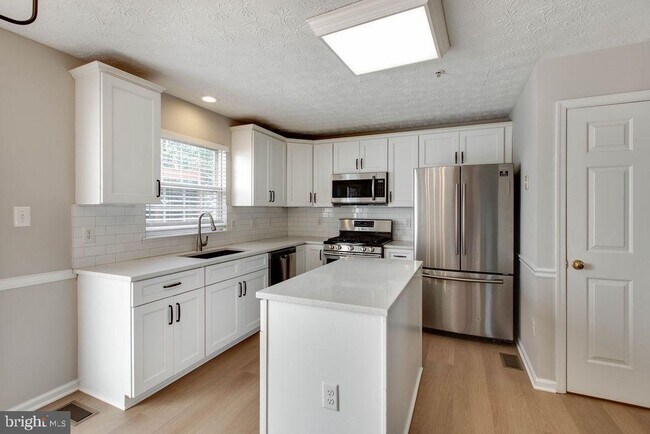 Building Photo - 2713 Piscataway Run Dr