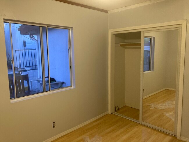 Building Photo - 1018 Tyler St