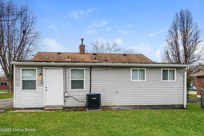 Building Photo - 251 Derby Ave