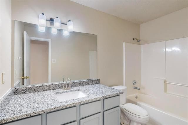 Building Photo - 919 Fairbanks Cir