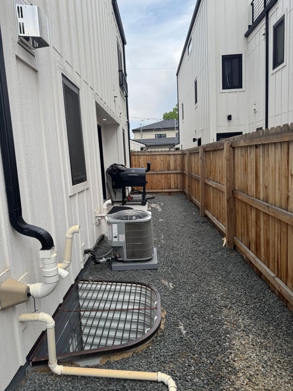 Building Photo - 1310 Zenobia St