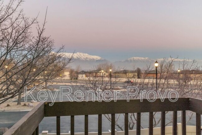 Building Photo - 2004 Churchill Dr