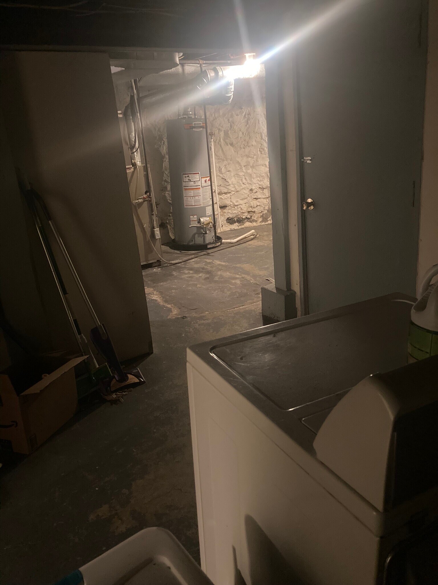 Building Photo - 5004 Euclid Ave