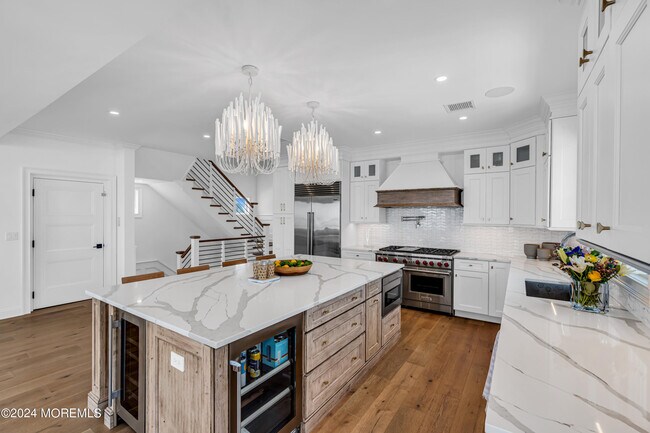 Building Photo - 3574 Ocean Terrace