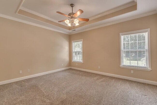 Building Photo - BEAUTIFUL CONDO, WALKING DISTANCE TO MTSU CAMPUS!