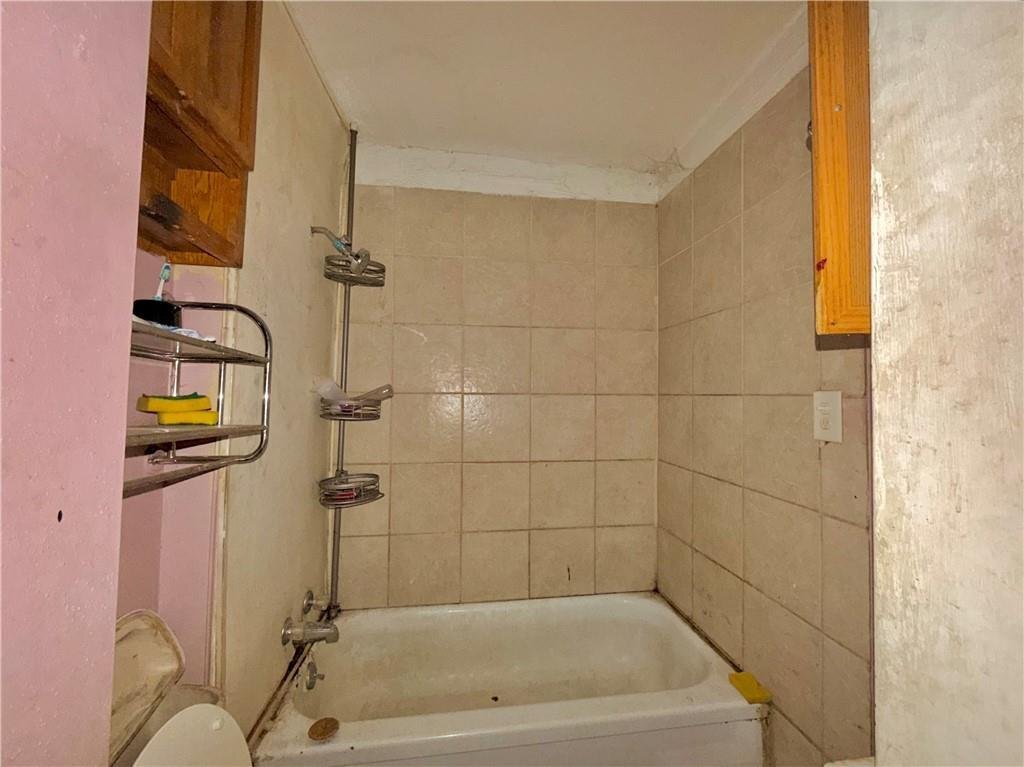 Building Photo - 1646 E Wood St