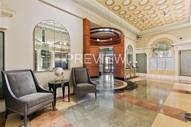 Building Photo - 411 W 7th St