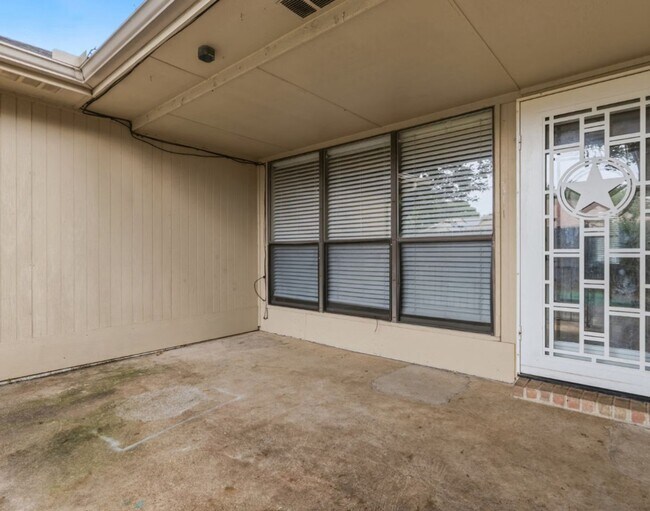 Building Photo - 1305 Minter Rd