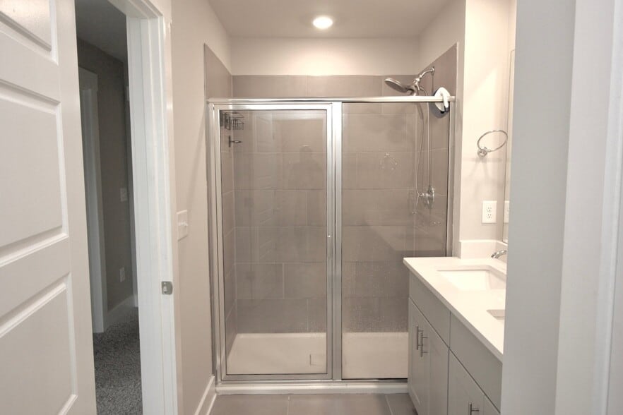 Building Photo - 35 Beachley Pl