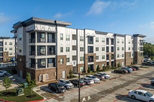 Building Photo - Botanic Luxury Living