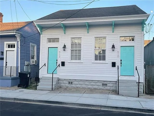 Primary Photo - 912 N Prieur St