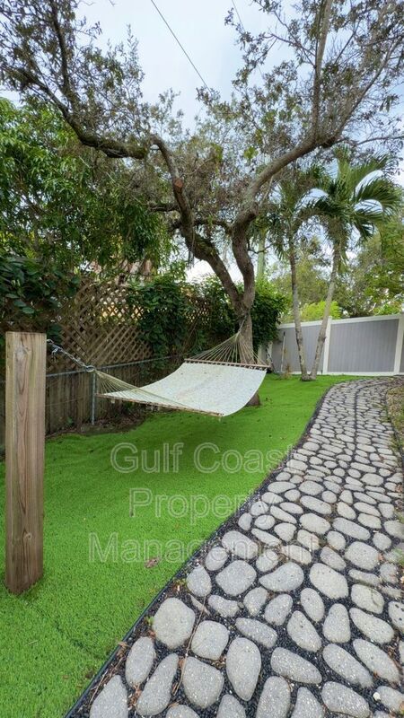 Building Photo - 11652 Pawley Ave