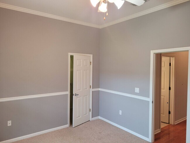 Building Photo - Spacious 4-Bedroom Home with Modern Amenities on Expansive Lot in Valdosta, GA