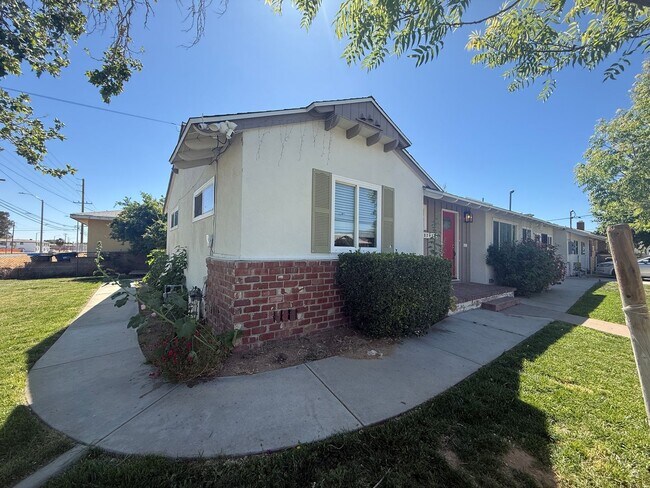 Building Photo - 37938 Palm Vista Ave