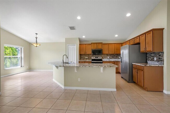 Building Photo - 12608 Iris Lake Dr