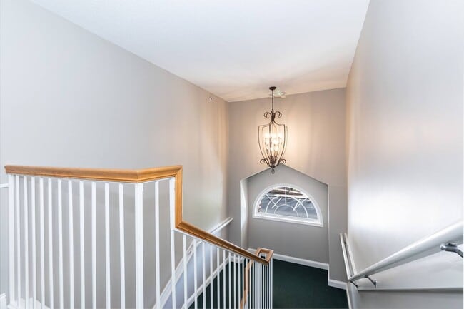 Building Photo - TWO BEDROOM HOME!
