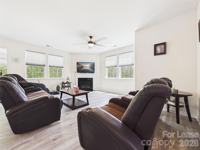 Building Photo - 1379 Corey Cabin Ct