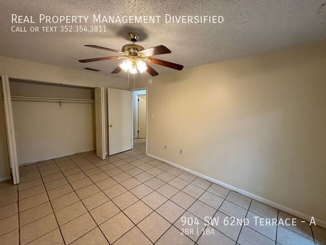 Building Photo - 904 SW 62nd Terrace