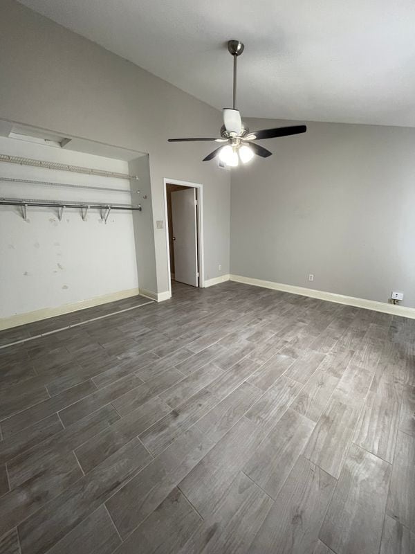 Building Photo - 3741 Sunrise Dr