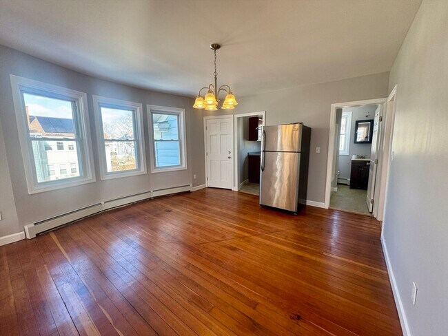 Building Photo - 67 Sycamore St