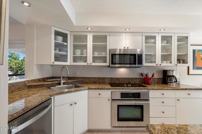 Building Photo - 5132 N 31st Way