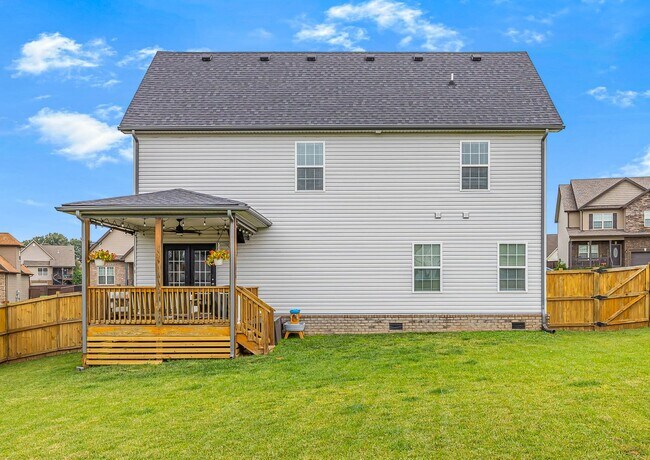 Building Photo - Pet Friendly Four Bedroom!