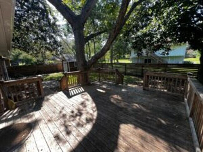 Building Photo - 1343 Hermitage Ave