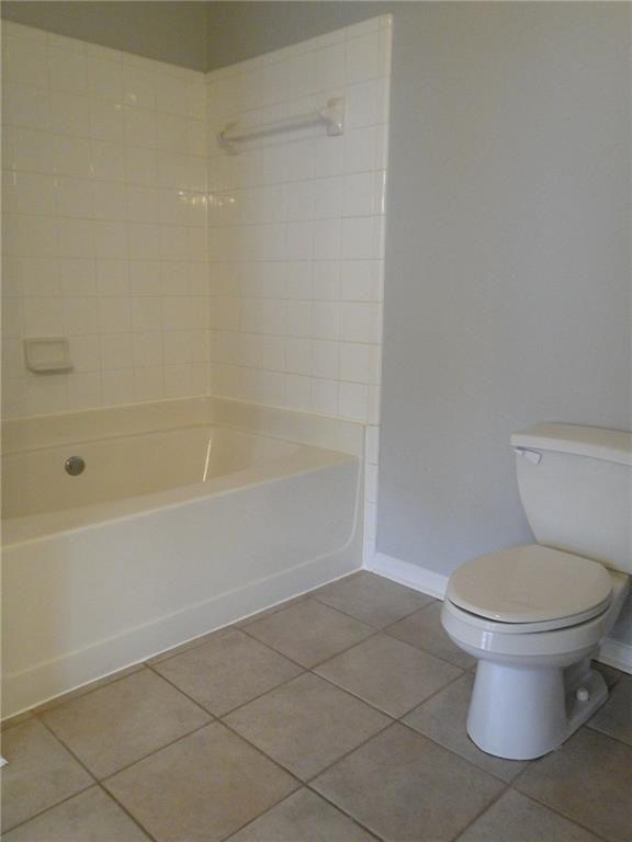 Building Photo - 2700 Pine Tree Rd NE