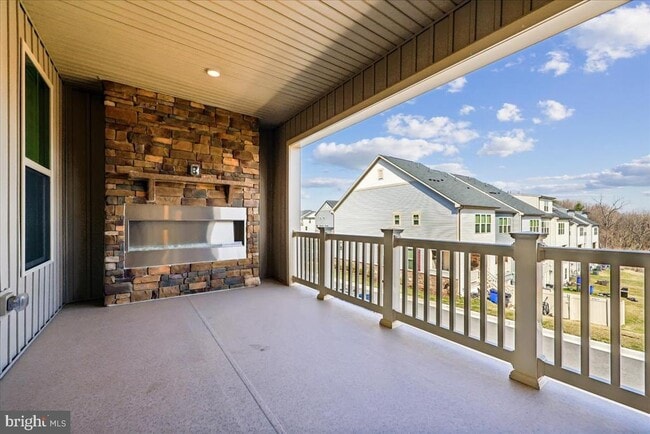 Building Photo - 10206 Lake Linganore Blvd