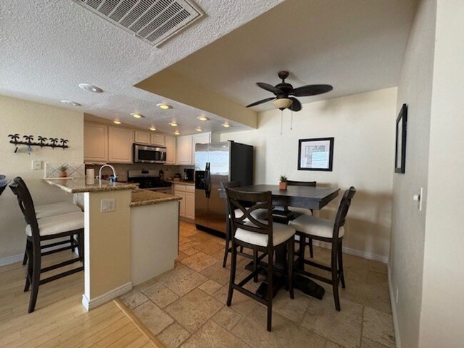 Building Photo - 2BR FULLY FURNISHED CONDO WITH UTILITIES A...