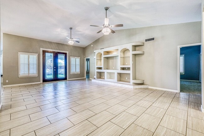 Building Photo - 5948 Anapaula Dr