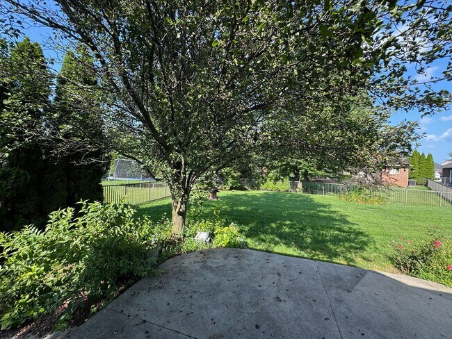 Building Photo - Beautiful 4 bedroom, 3 bath home in Macomb!