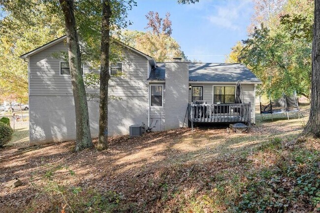 Building Photo - 4041 Woodbridge Ct