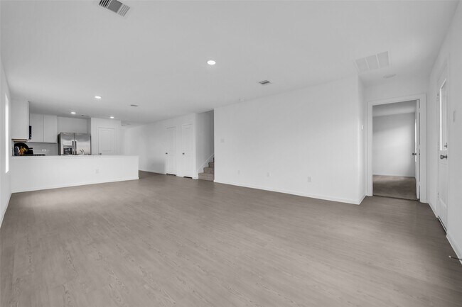 Building Photo - 26710 Willow Ln