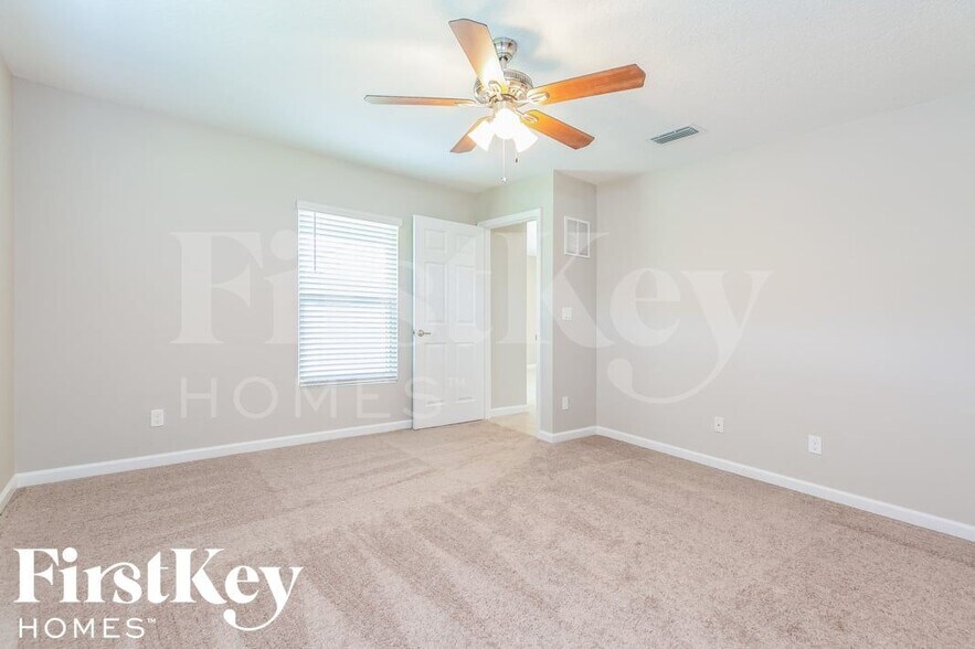 Building Photo - 1950 SW Sylvester Ln