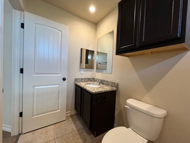 Building Photo - 7011 Micayla Cv