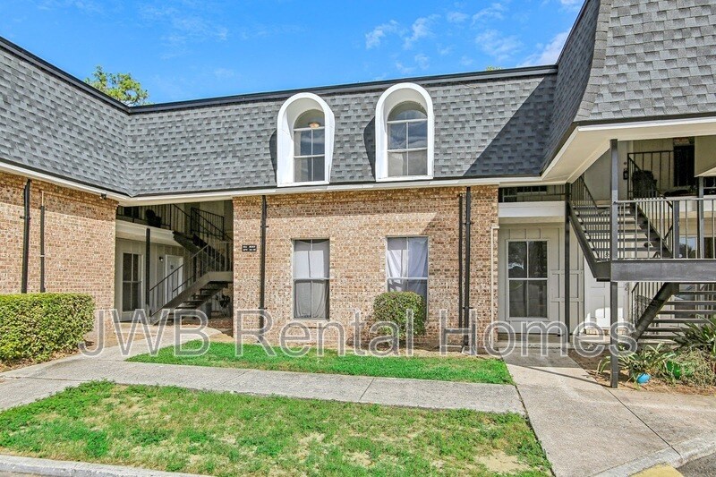 Building Photo - 851 Bert Rd