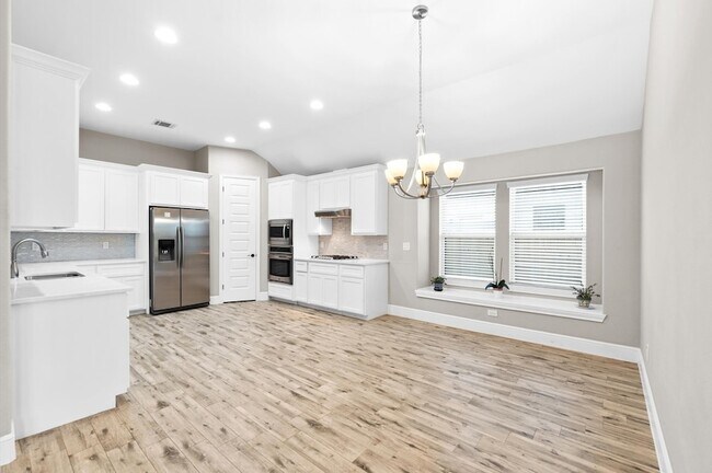 Building Photo - 9707 Highland Pointe Dr