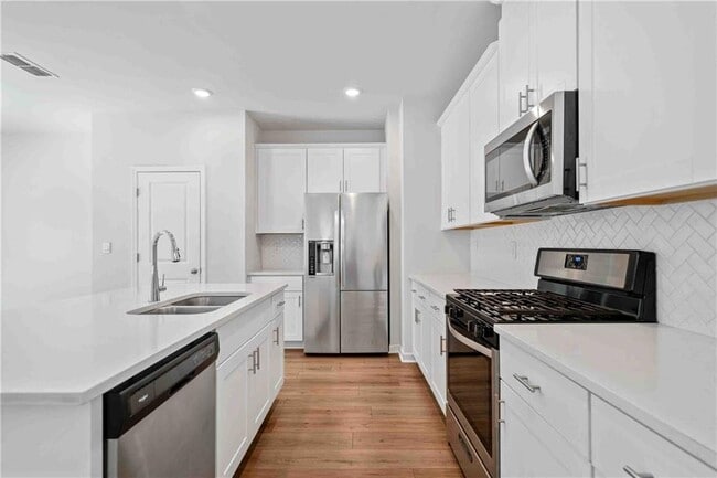 Building Photo - 279 Wells Cir