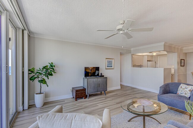 Building Photo - 630 Ocean Dr